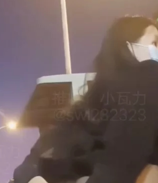 “小瓦力毕业沉沦18v+2.46G视频，百度盘自取种子，推特小妹故事”