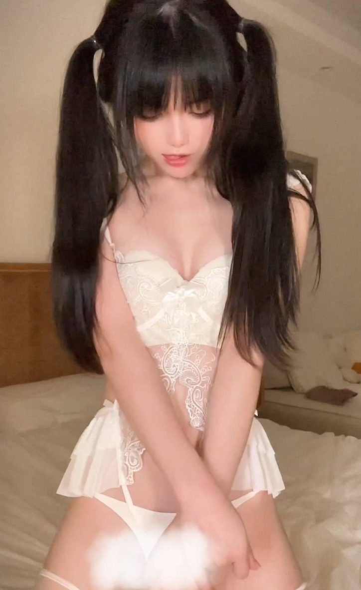 落英酱微密圈合集：9四人游图片+96V视频，总大小2.64G