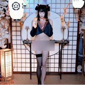 黏黏团子兔：咬一口兔娘，648里程碑奖励，12三人游，8v视频，3.84g文件大小