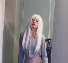 少女杀手：白发女主自拍18分钟，小二先生独家作品下载