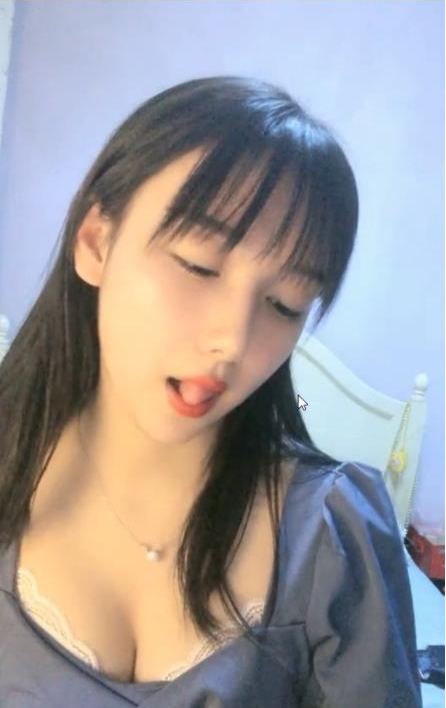 清纯女神杨葱葱直播合集：65个视频总计19.7GB超级人气学生妹