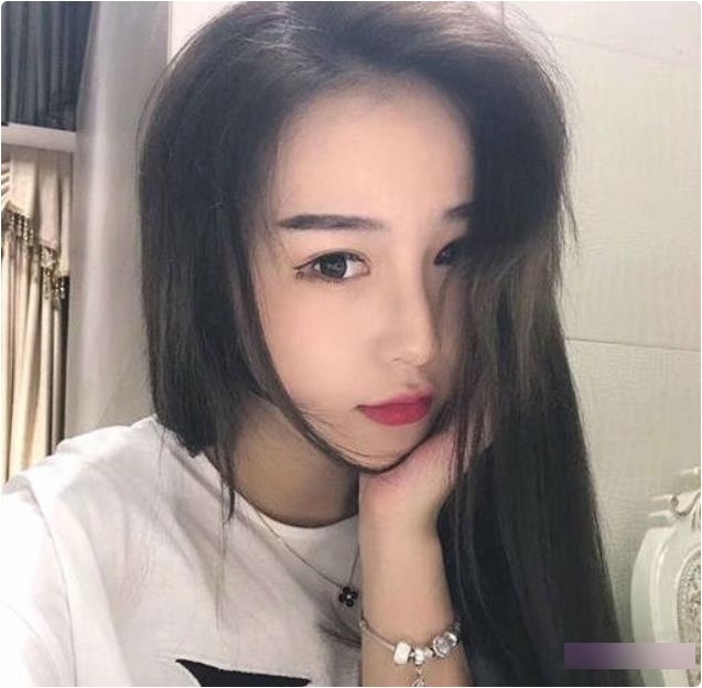 杜雨含抖音美足合集