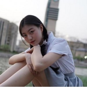 中国民航大学崔洁高清自拍视频完整资源，完美露脸，朋友圈相册10张