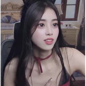 超白大长腿女大学生出水小天后13V6.18G百度盘