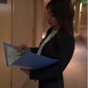 秀人丨周于希顶级剧情第一视角享受女神被强上[4V+2G]