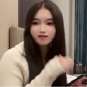 网红脸精选-水润蜜桃胖臀约会学妹兼职