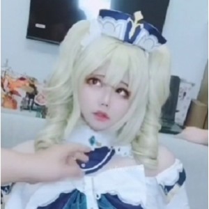 伪娘小舞酱COS芭芭拉夹击->伪娘小舞酱COS芭芭拉夹击服装