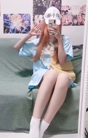 网红韵韵：美貌与才华并存的女神