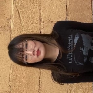 超火辣美女1V视频：长腿热裤美臀，8.11G百度云资源