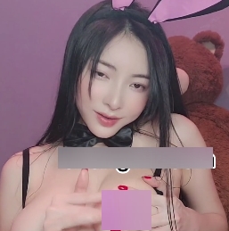 谭晓彤兔女郎：剃毛湿滑小怪兽进入lang+xue