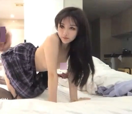 极品清纯妹子李寻欢,袖珍视频资源,JK黑丝网约,让你心动不已!