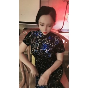UT梦菲桐香的火辣身材，高颜值美少女的奢华生活！