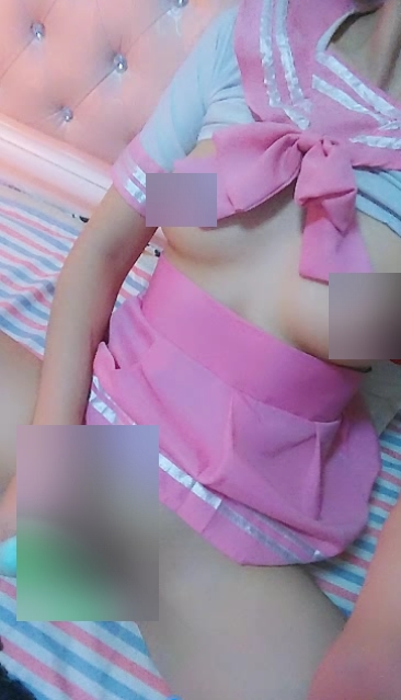 虎牙热门妹子（雪糕酱三寸）闺蜜合集：欧美洋妞X奴魅力四射