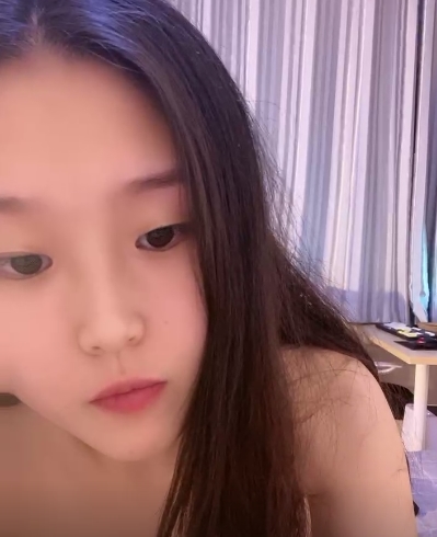 网红美女{{虚构姓名}}私拍1V-837M视频：深邃眼眸，柔美笑容，精致衣服，极具魅力