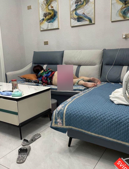 真实妈妈乱L挑战伦理：2小时22分，1个月多全程记录最终绝版完整合集