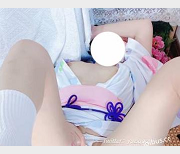 小蔡头精彩雷姆浴室视频：活泼可爱的女孩，穿着性感漂亮衣服，现场摇摆起舞，模仿网红动作，感受{{关键词20}}的魅力