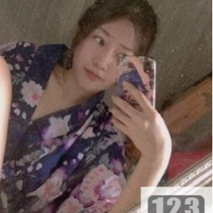 美艳迷人！苏妄言的热情活力：网红妹子女、美国男朋友、技术出色、欧美风穿搭、COS直播秀