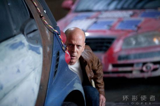 《2022年美国围攻：破产警长布鲁斯·威利斯的守护之战》