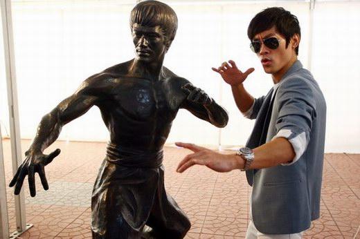 《李小龙传奇：陈国坤、王洛勇联手打造2007年传奇》