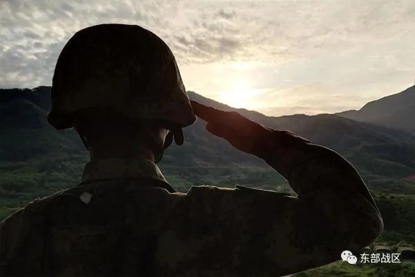 《国防生：军旅励志好剧，勇敢坚强的成长之路》