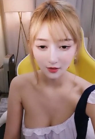 美貌魔力：半塘小唯完美身材御姐气质大小视频合集