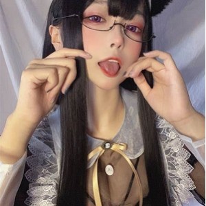 妹子高颜值,做男人真的难啊!