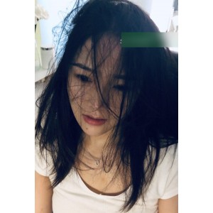 她的收藏热度高达百度124。