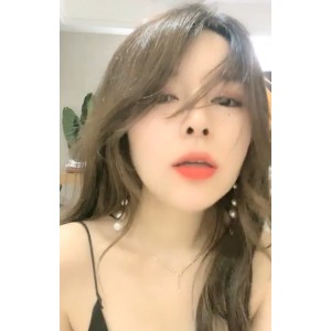不妨收藏这个小雅小雅29v34.8g合集，让她陪伴你的每一个闲暇时光。