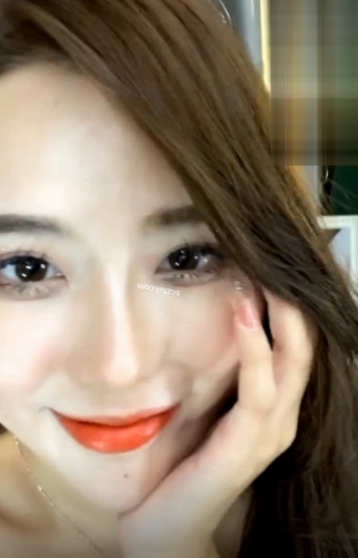 火辣热舞1v1定制！甜甜小可晴颜值身材双担当，精彩视频1V860M等你来体验！