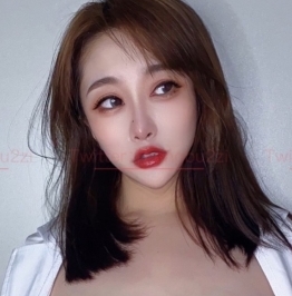 定服装装，展现高颜值和独特魅力！