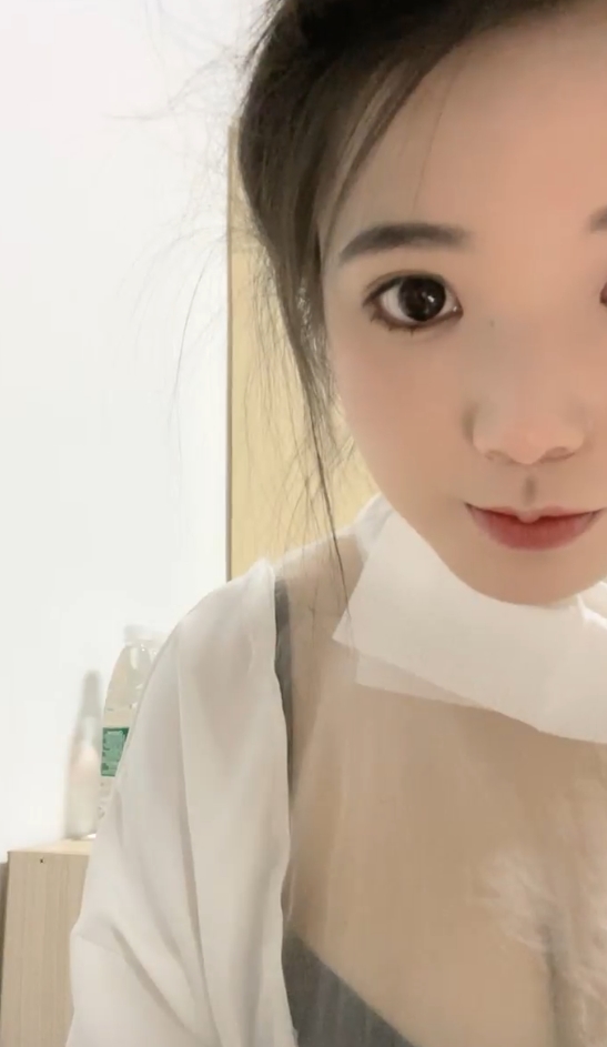 大二妹妹宿舍直播：新增30v视频，收藏狂潮涌动