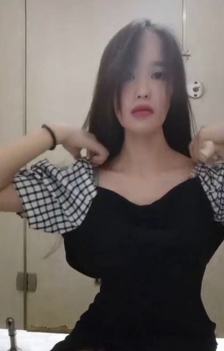 厕所战神雪儿粉：15.6G合集，收藏珍藏，不容错过！