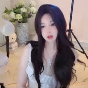 顶级P女神资源！时长1.1G，悬赏找的喷视频，颜值身材完美小姐姐