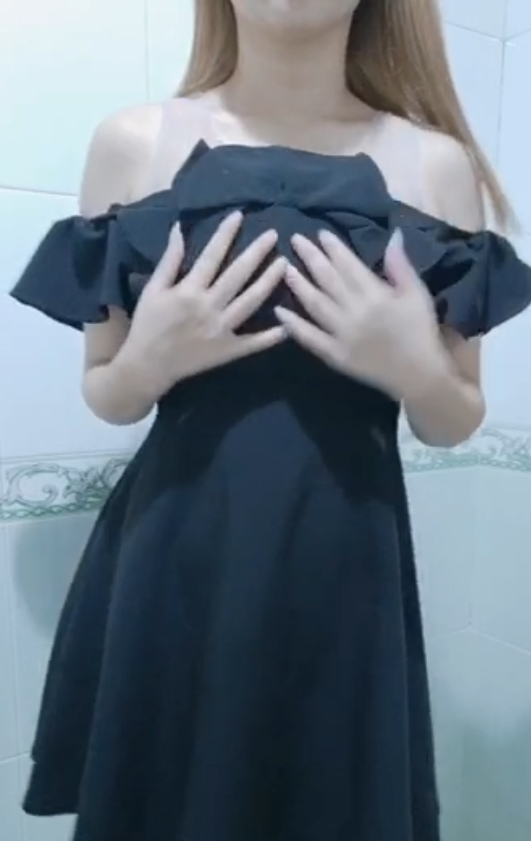 蜜桃吖英语老师福利合集6.6g，百度搜索收藏量高达89