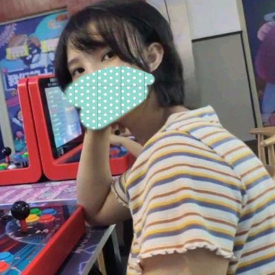 深入了解游游的生活和个性，感受到她的可爱和真实。《侄女游游的双面生活》绝对是一份值得收藏的视频合集，让人回味无穷。