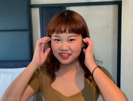 19岁大二学生妹边吃棒子边聊男友，大神铁山高清4K视频1V，百度盘分享