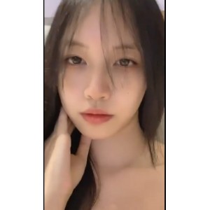 某传媒女神苏畅作品合集：年轻女演员身材火辣，眼睛如月牙，高个子大长腿惹人爱