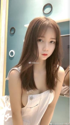 高颜值网红苗老师绝版45部合集，快手粉丝狂热追捧