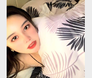 御姐小蕊自拍爆料直播，价格合适身材一流！[4V-1.9G]