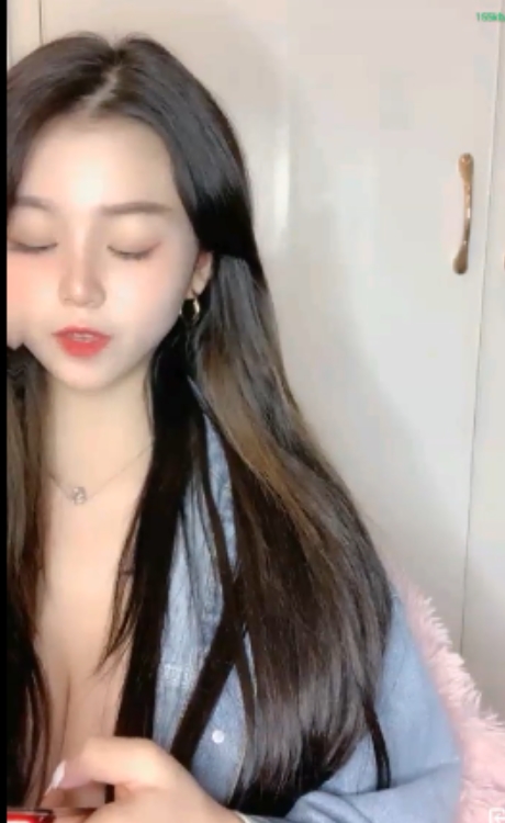 绿茶主播蓓蓓最新福利视频29V曝光，文件大小586MB，时长32分44秒，粉丝热议中