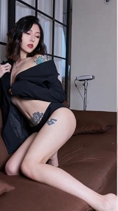 成熟女人的浮力姬-舌尖上的神秘处