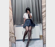 MomoYih嫩萝L合集17V5.1G男主C马D大黑牛幻影金龙巨物控