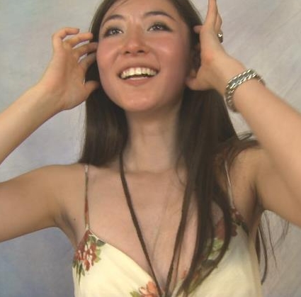 华裔千金AmeliaWang的行为艺术下水视频