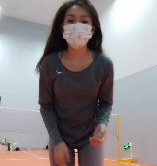 贝贝贝贝塔体育场luo+ti打羽毛球，最美的风[3v+2.36g][百度盘]