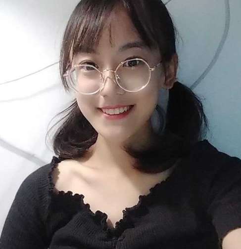 有点骚的眼镜妹打包三人游6v343M百度云