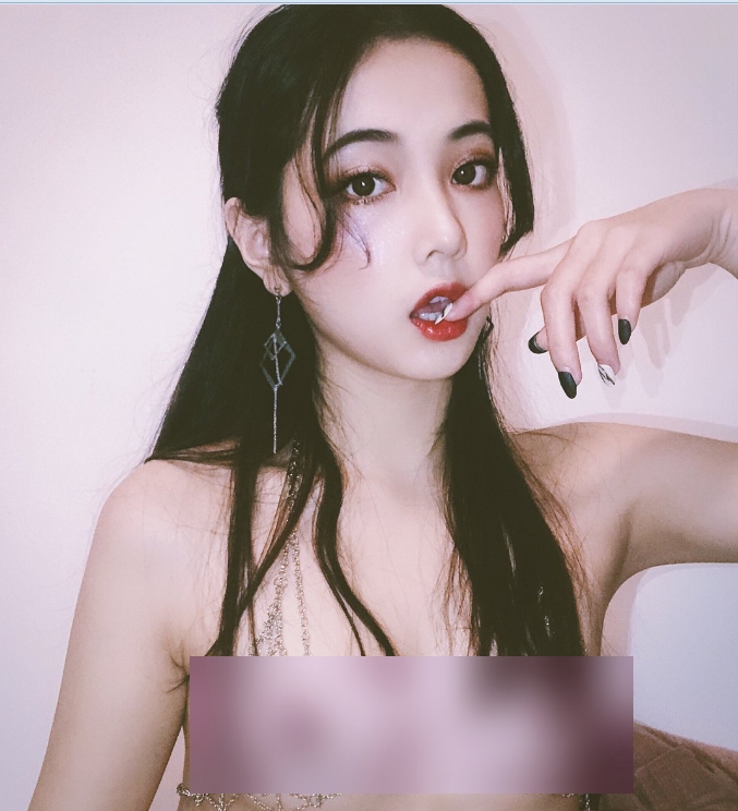 Qinweiyingjie捷哥最新稀缺资源散播合集452P-25V-5.69G：网红浮力姬的精选高品质视频