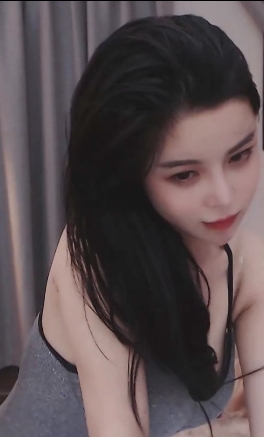 火爆斗鱼苏恩：性感旗袍舞蹈、高挑秀气、大长腿惹粉丝！