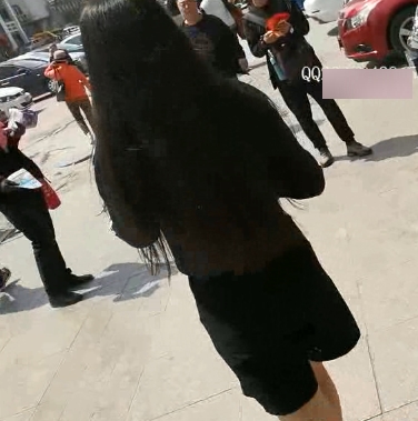 达叔街头涂鸦网红小姐姐视频