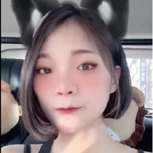 露脸王道精选反差小浪女光“阴”大胆私拍闹市精品照片