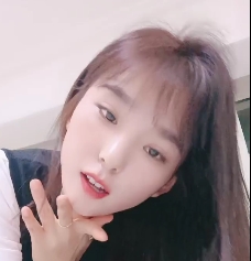 2V自擦打粑粑老壁灯杨洋纯反差妹，2.02G百度盘转载搬运